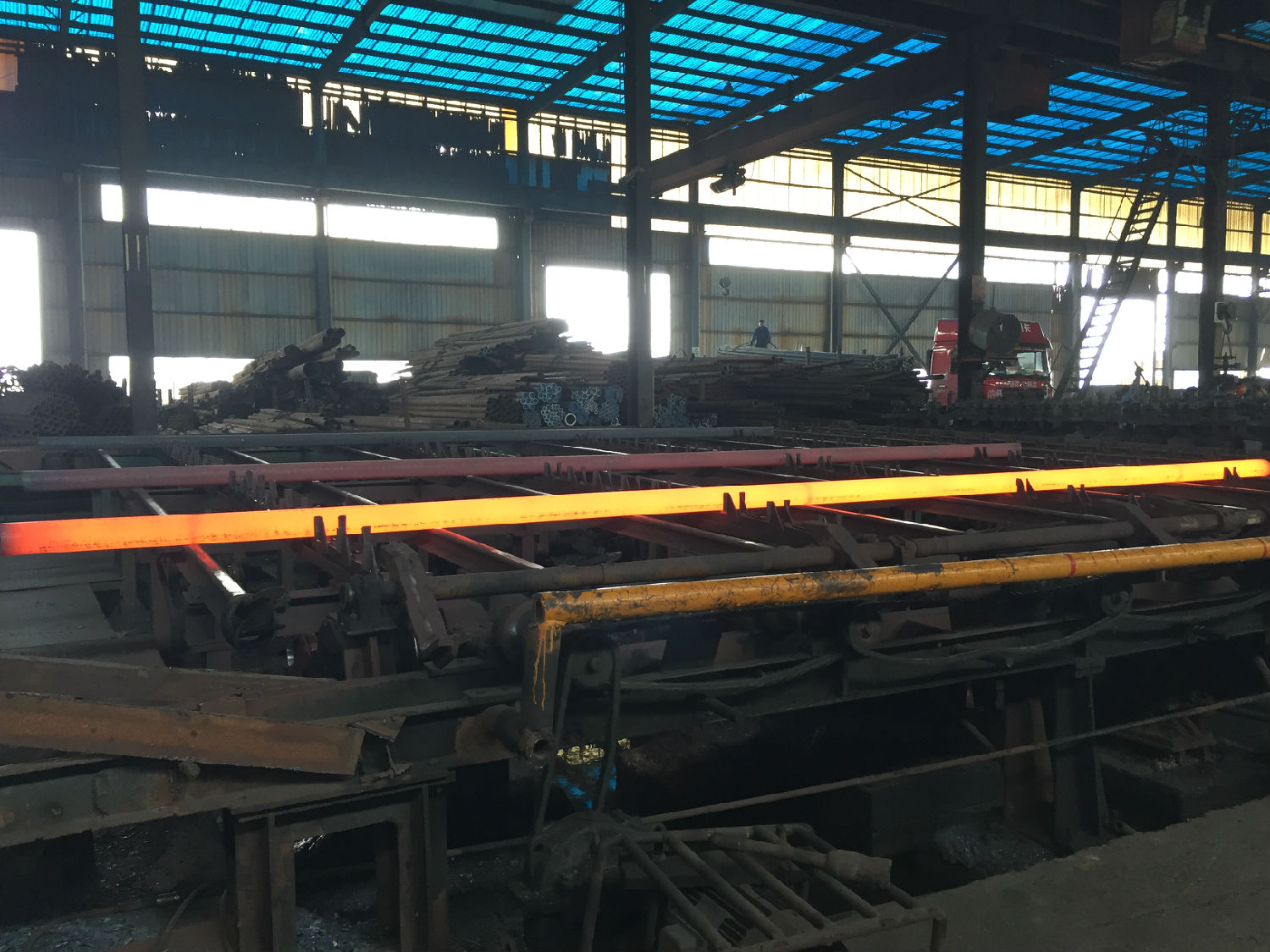 儋州无缝钢管厂家生产线